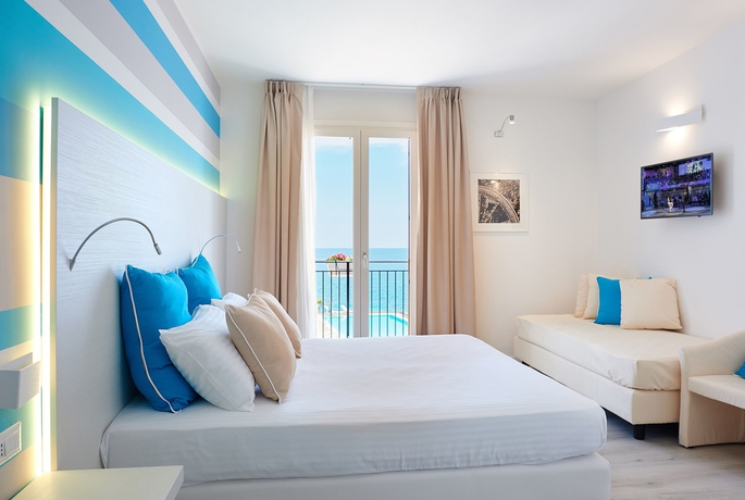 Imagen de la habitación del Hotel Marina Di Petrolo and Spa. Foto 7