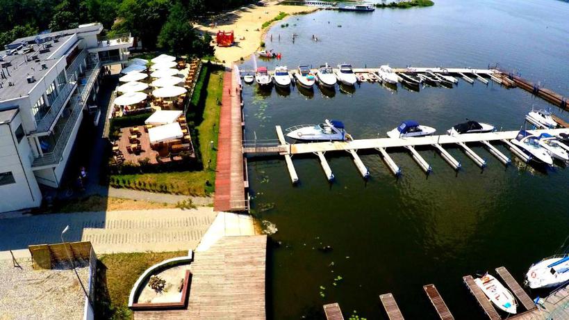 Imagen de los exteriores del Hotel Marina Diana. Foto 15