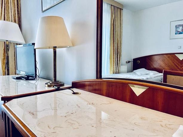 Imagen de la habitación del Hotel Marina Diana. Foto 12