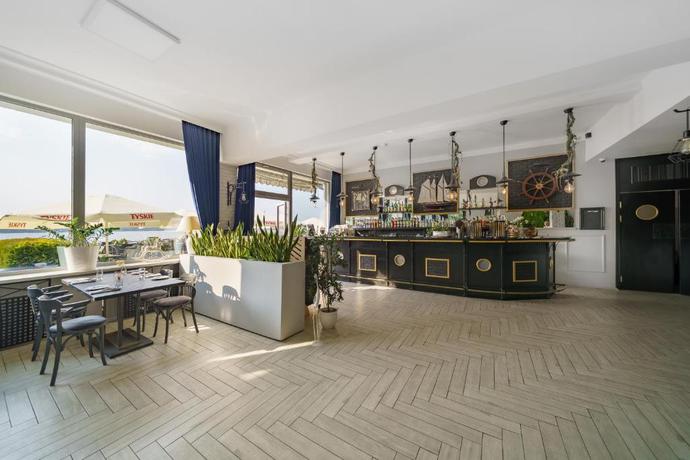 Imagen de los interiores del Hotel Marina Diana. Foto 17