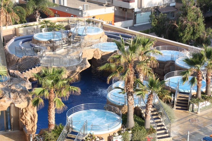 Imagen de los exteriores del Hotel Marina D'or 5. Foto 16