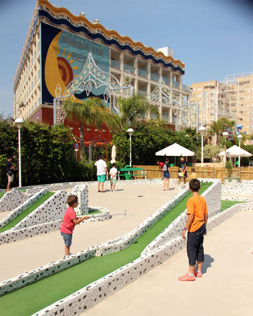 Imagen de los exteriores del Hotel Marina D'or Beach. Foto 9