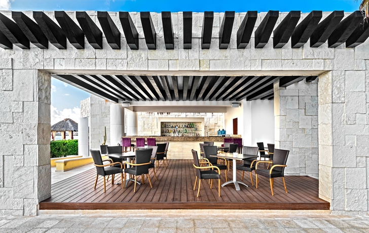 Imagen de los interiores del Hotel Marina El Cid Spa and Beach Resort All Inclusive. Foto 11