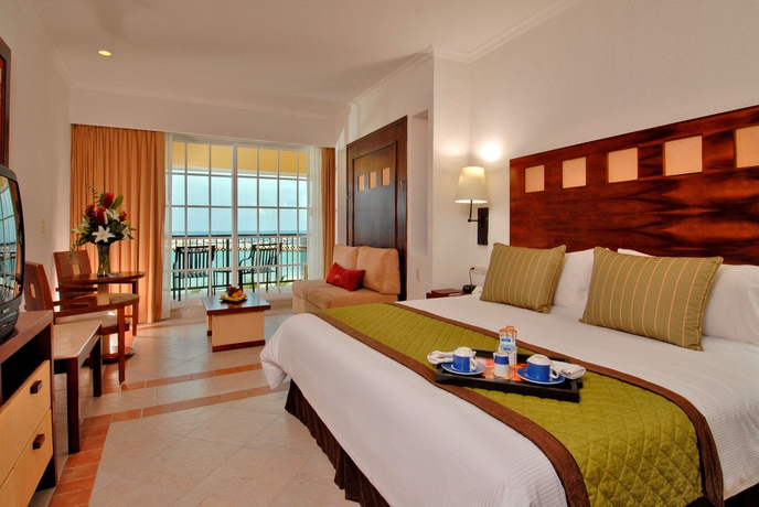 Imagen de la habitación del Hotel Marina El Cid Spa and Beach Resort All Inclusive. Foto 8