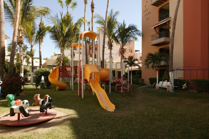 Imagen de los exteriores del Hotel Marina Fiesta Resort and Spa. Foto 10