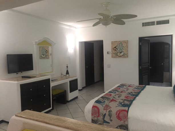 Imagen de la habitación del Hotel Marina Fiesta Resort and Spa. Foto 6