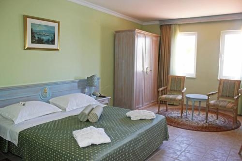 Imagen de la habitación del Hotel Marina Frapa Resort Rogoznica. Foto 7