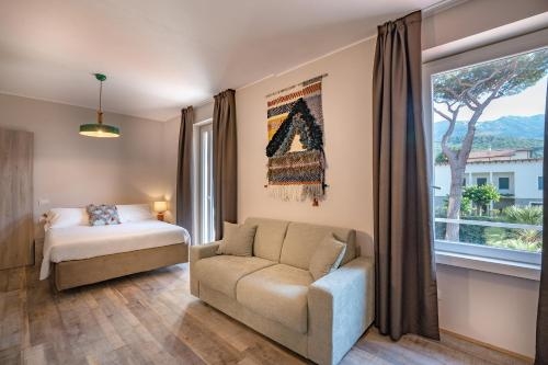 Imagen de la habitación del Hotel Marina Garden. Foto 9