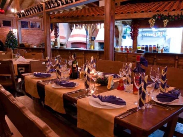 Imagen general del Hotel Marina Holiday Club and Spa. Foto 8