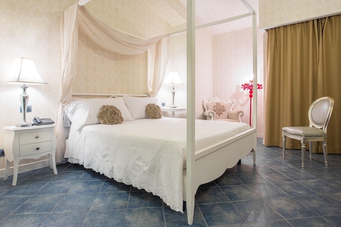 Imagen de la habitación del Hotel Marina Holiday Resort and Spa. Foto 11