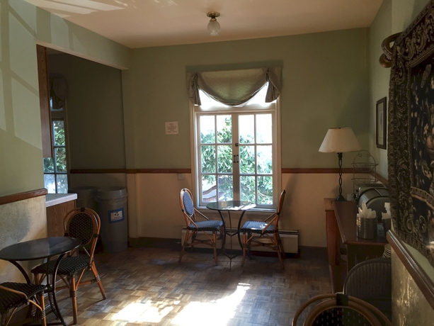 Imagen del bar/restaurante del Hotel Marina Inn. Foto 4