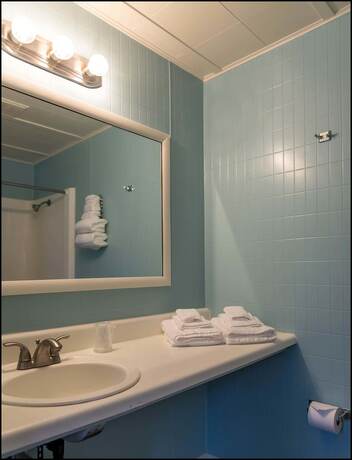 Imagen de la habitación del Hotel Marina Inn and Event Center. Foto 12