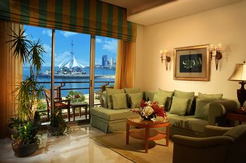 Imagen de la habitación del Hotel Marina Kuwait. Foto 11