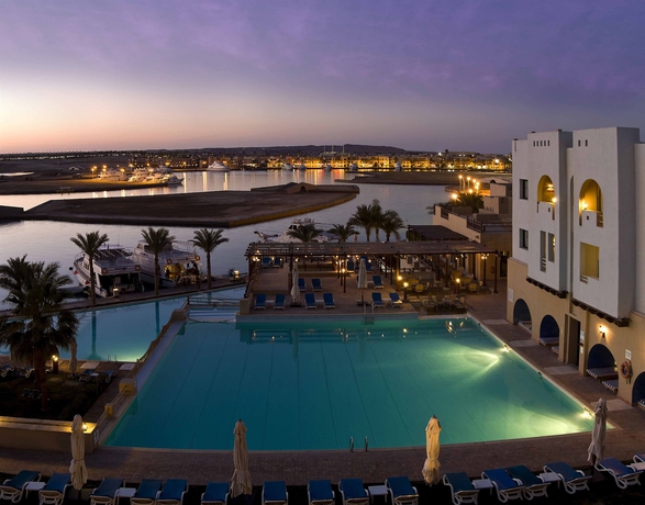 Imagen de la piscina del Hotel Marina Lodge At Port Ghalib. Foto 16