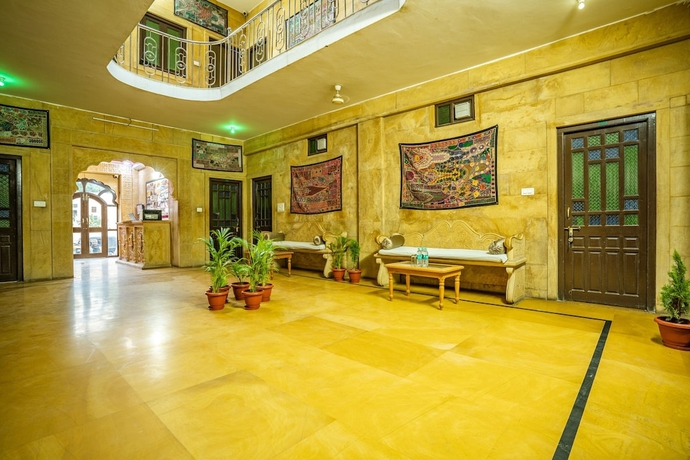 Imagen de los interiores del Hotel Marina Mahal. Foto 8