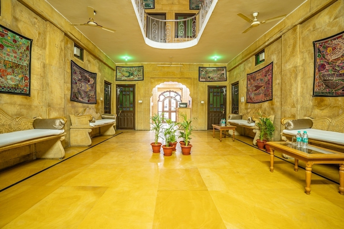 Imagen de los interiores del Hotel Marina Mahal. Foto 14
