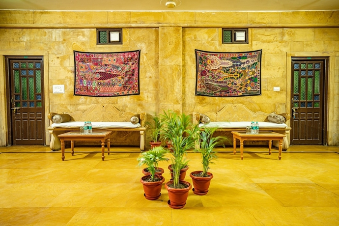 Imagen de los interiores del Hotel Marina Mahal. Foto 15