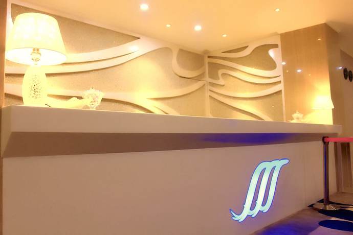 Imagen de los interiores del Hotel Marina Mamberamo. Foto 18