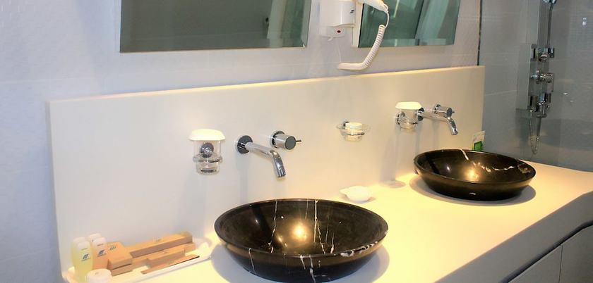 Imagen de la habitación del Hotel Marina Mamberamo. Foto 10