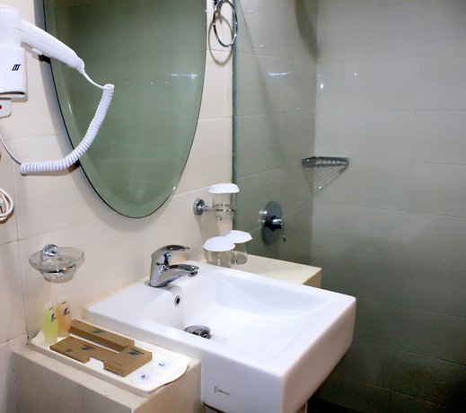 Imagen de la habitación del Hotel Marina Mamberamo. Foto 14