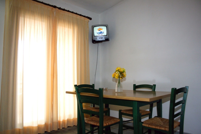 Imagen de la habitación del Hotel Marina Manna and Club Village. Foto 9