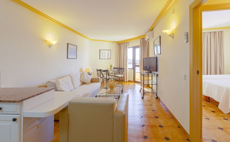 Imagen de los interiores del Hotel Marina Palace By Intercorp Group. Foto 10