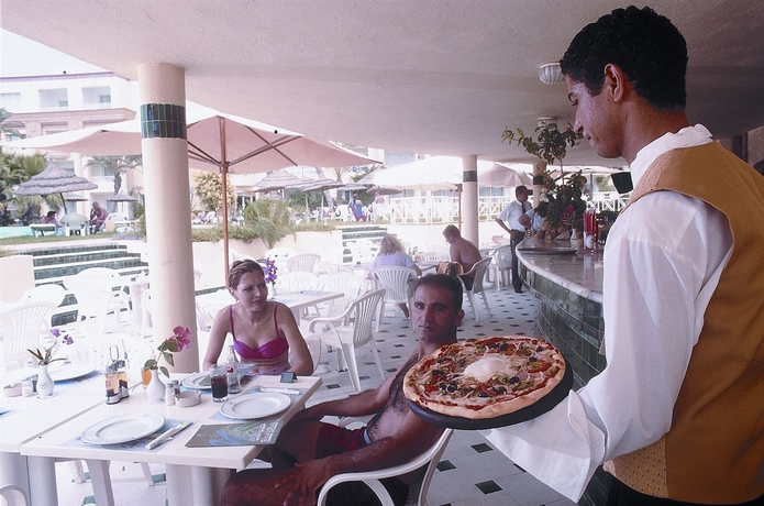 Imagen del bar/restaurante del Hotel Marina Palace. Foto 5