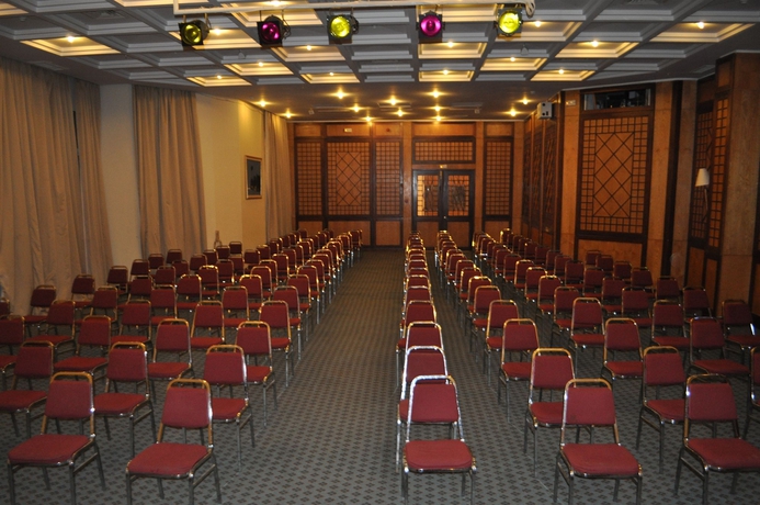 Imagen de los interiores del Hotel Marina Palace. Foto 15