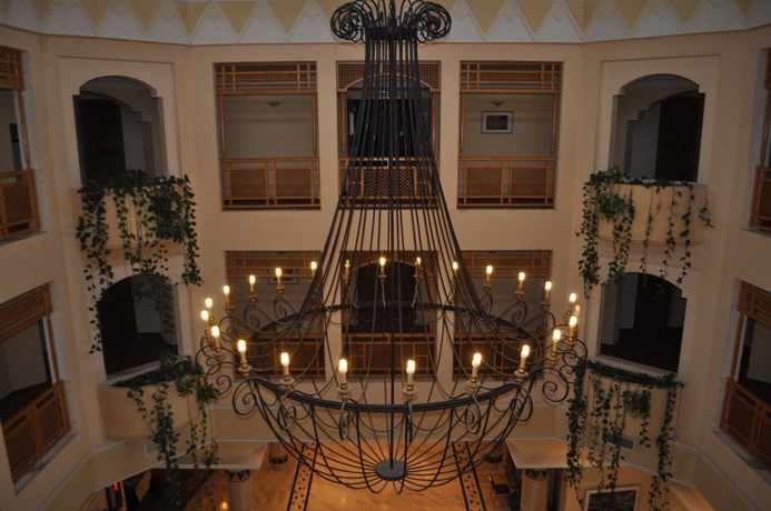 Imagen de los interiores del Hotel Marina Palace. Foto 16