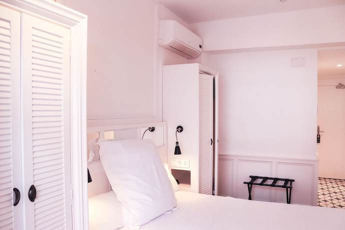 Imagen de la habitación del Hotel Marina, Palam&oacute;s. Foto 12