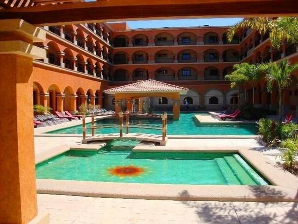 Imagen general del Hotel Marina Park Plaza Condos. Foto 9