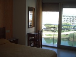 Imagen de la habitación del Hotel Marina Peñíscola. Foto 10