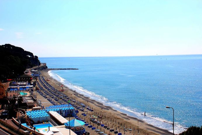 Imagen de los exteriores del Hotel Marina, Piani di Celle. Foto 15