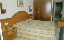 Imagen de la habitación del Hotel Marina Playa de Palma. Foto 2