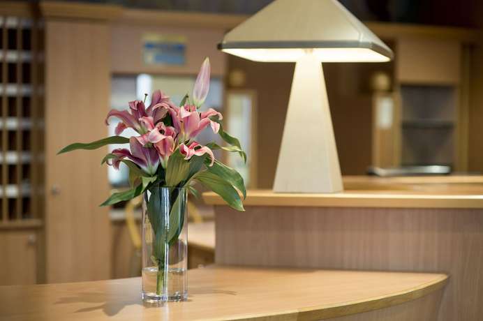 Imagen de los interiores del Hotel Marina Port. Foto 16