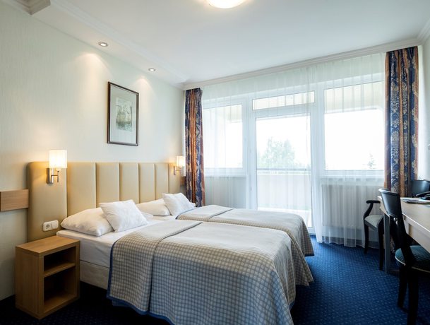 Imagen de la habitación del Hotel Marina Port. Foto 12