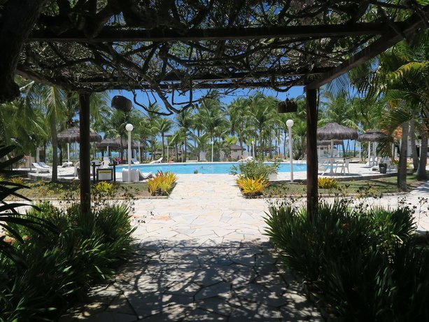 Imagen de la piscina del Hotel Marina Porto Abrolhos. Foto 20