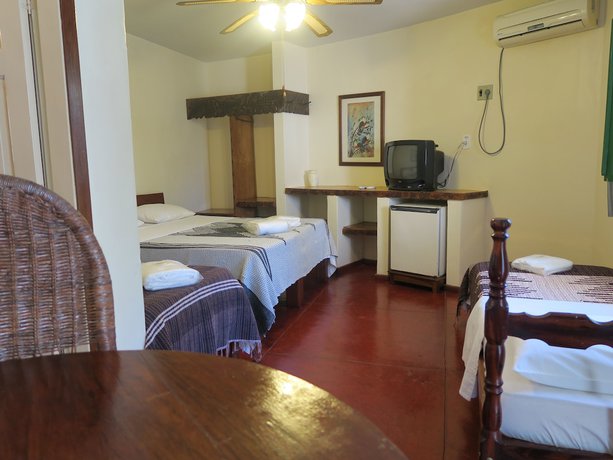 Imagen de la habitación del Hotel Marina Porto Abrolhos. Foto 13