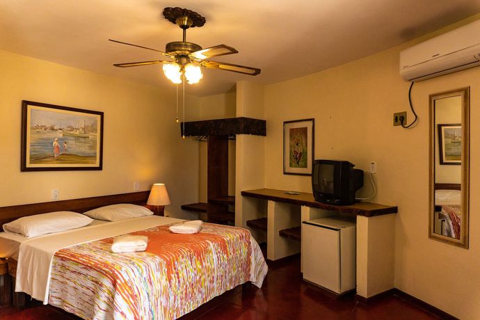 Imagen de la habitación del Hotel Marina Porto Abrolhos. Foto 16