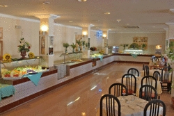 Imagen del bar/restaurante del Hotel Marina Porto Cari. Foto 3