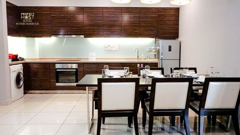 Imagen general del Hotel Marina Puteri Harbour Johor by Perfect Host. Foto 10