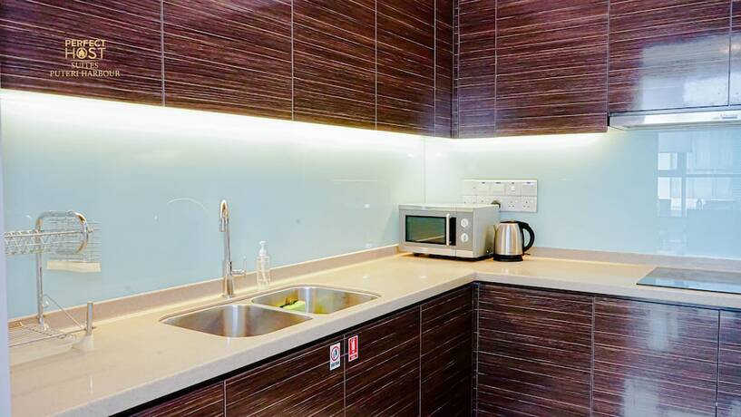 Imagen general del Hotel Marina Puteri Harbour Johor by Perfect Host. Foto 11