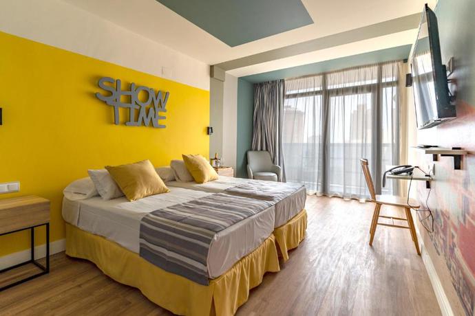 Imagen general del Hotel Marina Resort Benidorm - The Original Benidorm Vibe. Foto 3