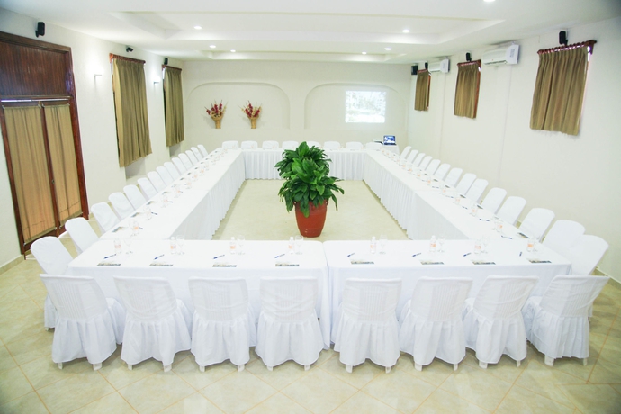 Imagen de los interiores del Hotel Marina Resort and Beach Club. Foto 11