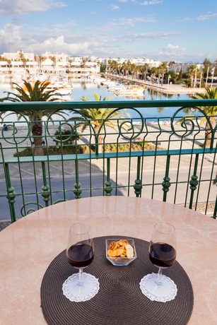 Imagen de la habitación del Hotel Marina Rio. Foto 6