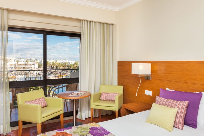 Imagen de la habitación del Hotel Marina Rio. Foto 8