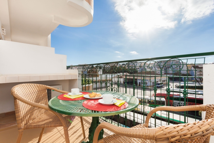 Imagen de la habitación del Hotel Marina Rio. Foto 12