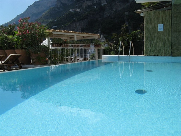 Imagen de la piscina del Hotel Marina Riviera, Pogerola. Foto 12