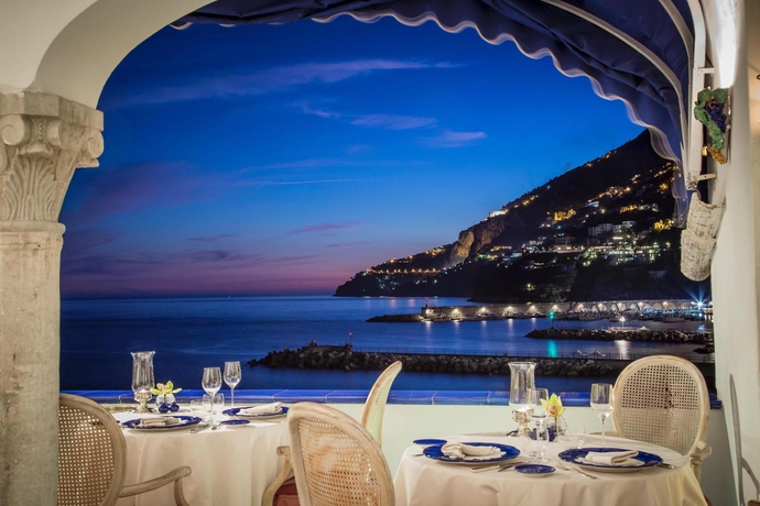 Imagen del bar/restaurante del Hotel Marina Riviera, Pogerola. Foto 3