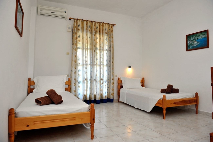 Imagen de la habitación del Hotel Marina, Sk&iacute;athos. Foto 4